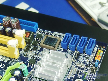 ��ʿ����Foxconn��945GZ7MC-RS2HVͼƬ���� ��5�� -ZOL�йش����ߵ�5��