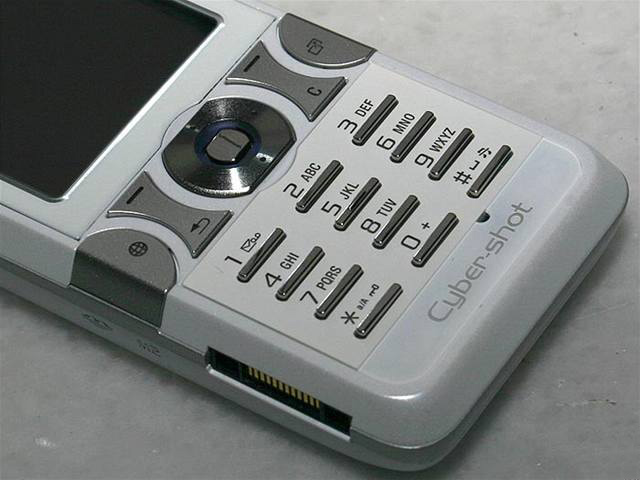���ᰮ���ţ�Sony Ericsson��K550cͼƬ���� ��13�� -ZOL�йش����ߵ�13��
