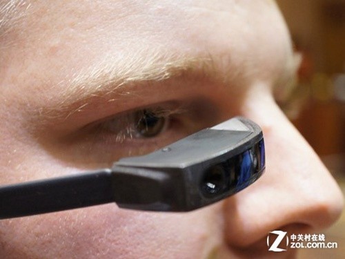 CES2013:比肩谷歌 Vuzix秀M100眼镜 