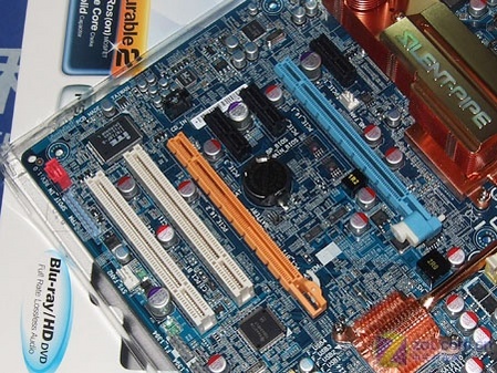 ���Σ�GIGABYTE��GA-P35-DQ6ͼƬ���� ��4�� -ZOL�йش����ߵ�4��