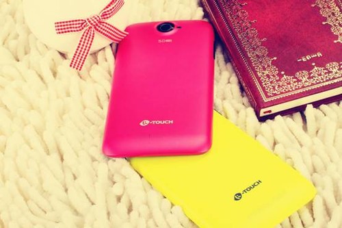 　5.0寸大屏幕+亮丽彩壳天语