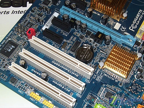 ���Σ�GIGABYTE��GA-P35-S3L ��1��