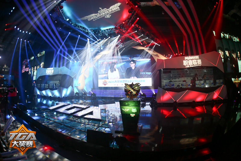 淄博信息港游戏频道- LPL 夏季总决赛现场图集