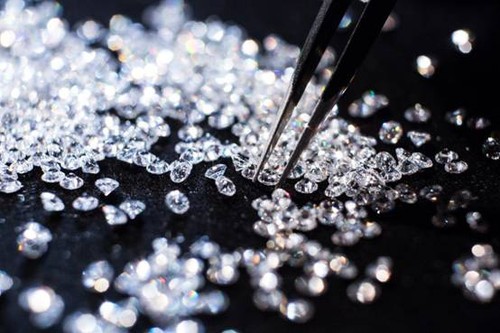 施华洛世奇宝石镶嵌,精工造就SUGAR手机_SUGAR手机_手机厂商稿-中关村在线