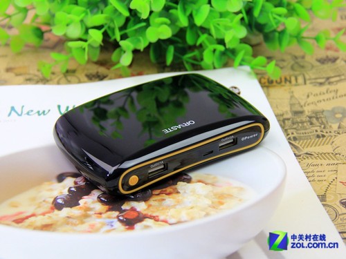 精确显示电量 欧维达OP11移动电源评测