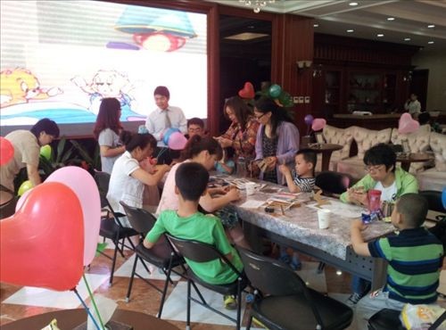 元旦圣诞干什么?人人都来做纸模型!