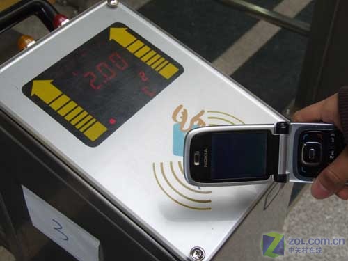 ŵ���ǣ�NOKIA��6131i NFCͼƬ���� ��83�� -ZOL�йش����ߵ�83��