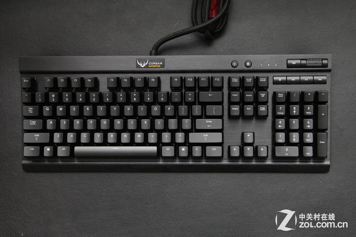 【高清图】 海盗船k70 rgb 青轴版机械键盘首报图3