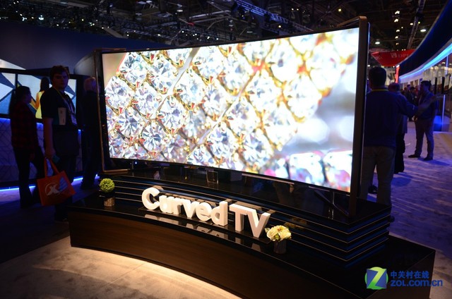 真是够大 海尔CES展出巨屏曲面电视机