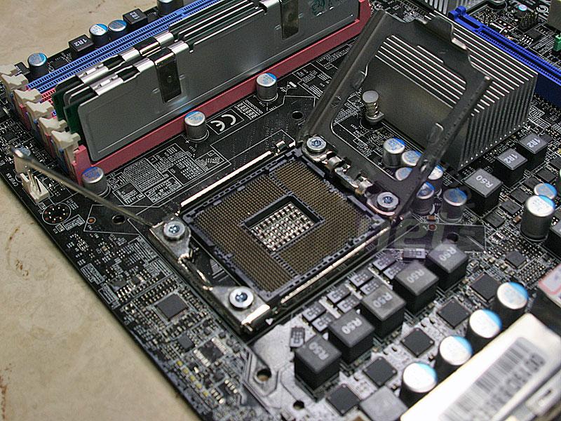 COMPUTEX2008 ΢�ǽ��׼�չʾX58ϵͳͼƬ����,ͼ3-ZOL�йش����ߵ�3��