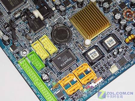 IDF2006���߶�975 ����չ̨�ֳ�����ͼƬ����,ͼ1-ZOL�йش����ߵ�1��
