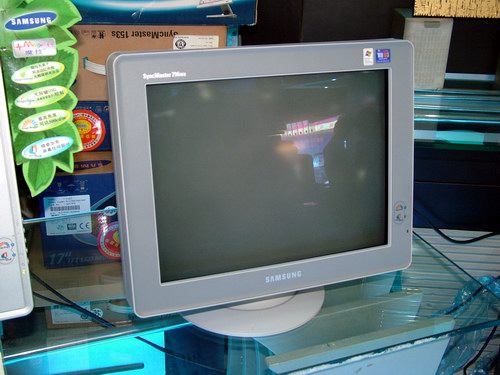 ���ǣ�Samsung��796MB+ͼƬ���� ��11�� -ZOL�йش����ߵ�11��