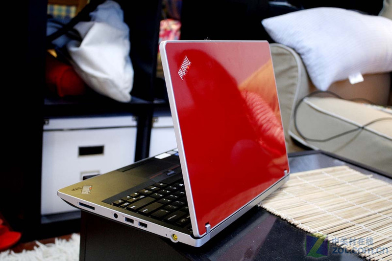���������� Ů������ThinkPad��С�챾��ͼƬ����,ͼ15-ZOL�йش����ߵ�15��