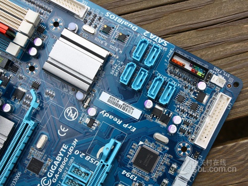 ����GA-880G-UD3H 