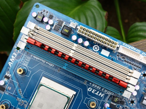 ����GA-880G-UD3H�ڴ��� 