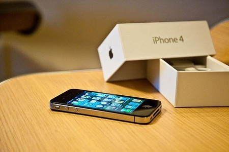 仅需3299买苹果iPhone4 8G版到货热销