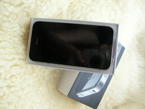 水果机大受追捧 苹果iPhone 4售3460元
