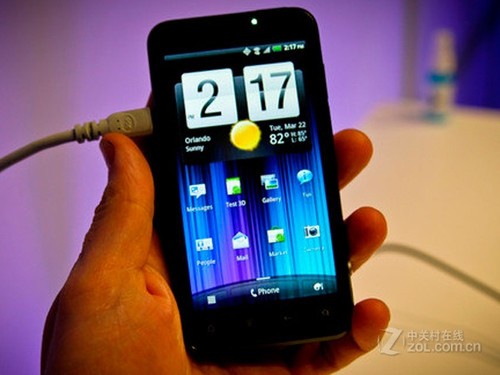 强悍双核野兽机 超强HTC EVO 3D震撼到货