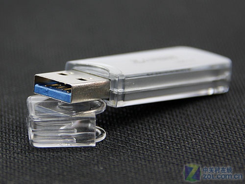 ۸ ̨64GB USB3.0399Ԫ 