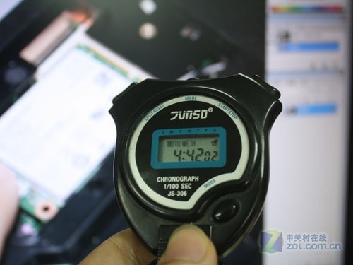 <A href=http://www.zhujiangroad.com/price/notebook.html TARGET=_blank><u><font color=#000000>ʼǱ</font></u></a>2G4G 