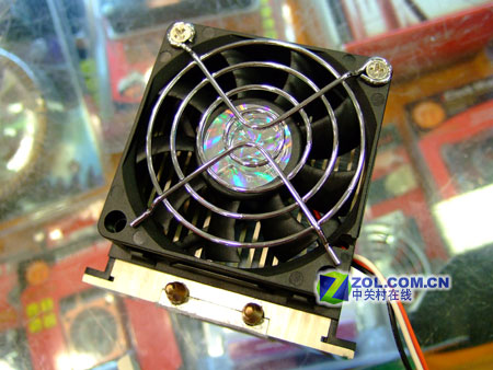 ���������45Ԫ��AVC�ȹ�CPUɢ����ͼƬ����,ͼ7-ZOL�йش����ߵ�7��
