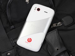 HTC Sensation XE 白色 外观图 