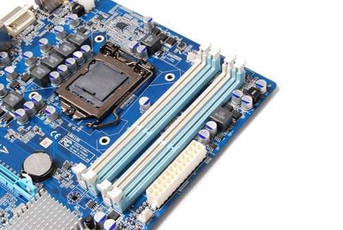 专家点评:开年攒机哪些主板最靠谱?_主板技巧