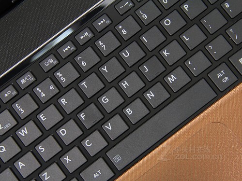 彩壳进化版 东芝M805狂热金本京东开售 