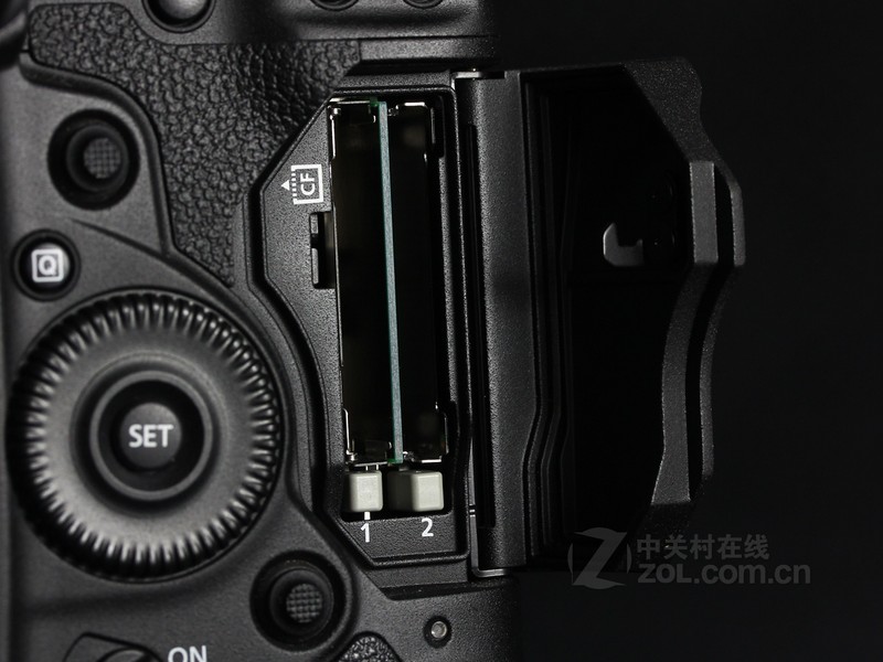 【室内效果图】佳能EOS-1DX黑色存储卡槽图