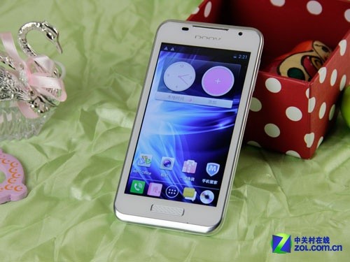 ר��Ů�ԵĴ��� ˫�˶�ΨiEva D9���� 