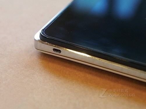 高配置低价格 索尼lt25i商家报2k出头