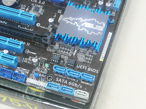 华硕p8b75-v《全民足球》定制版主板存储部分