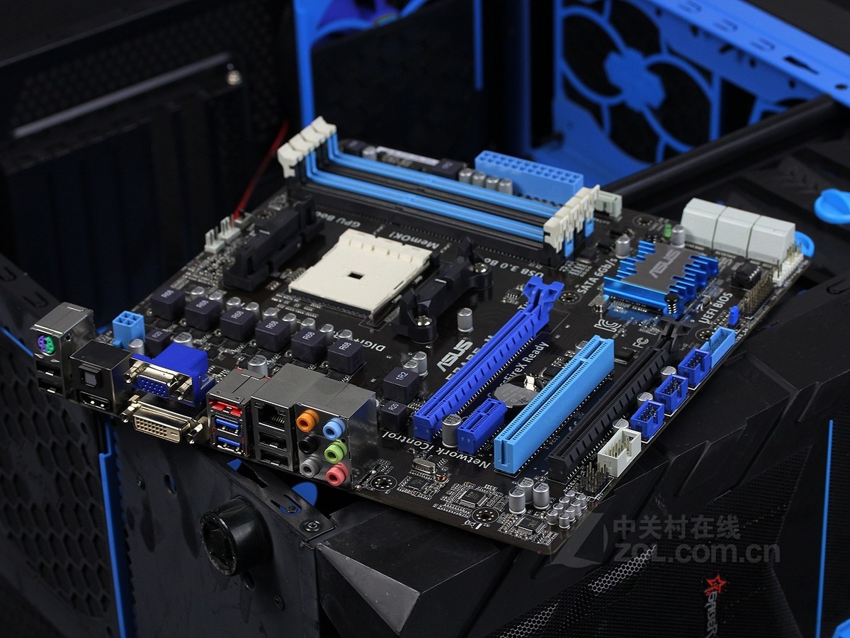 主板 华硕主板 华硕f2a85-m 图片 效果图 8 / 22隐藏