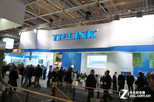 TP-Link��ҫCeBIT2013 �ջ�IF��ƴ� 