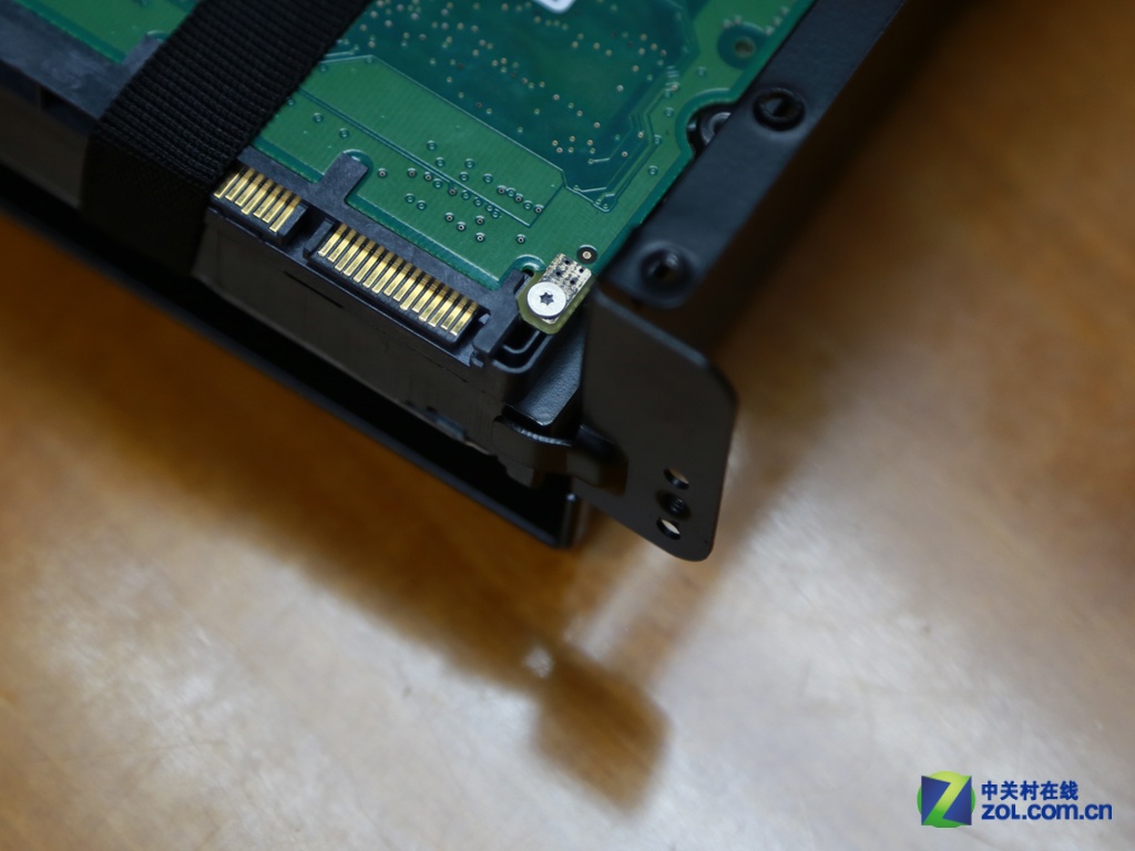 不再是垂直风道?银欣乌鸦4机箱图赏