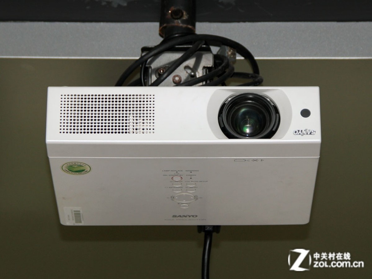 投影机 索尼投影机 索尼ex175 图片 返回综述页 8 / 40隐藏