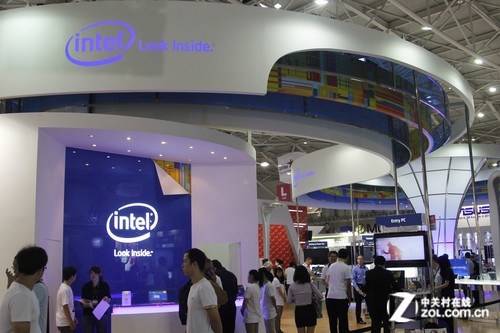 Intel展台:联想miis 10等Win8平板亮相