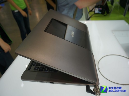 COMPUTEX�ֳ����棺Acer R7�������α� 