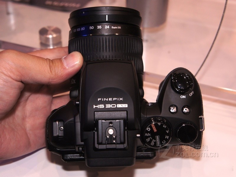 富士hs33exr 整体外观图(19/21)