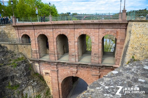 ��C������ վ������ŷ����̨�Ͽ��羰 