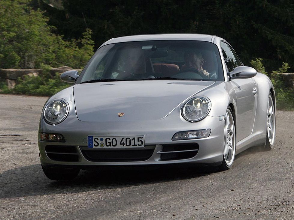 保时捷911 carrera 4s at