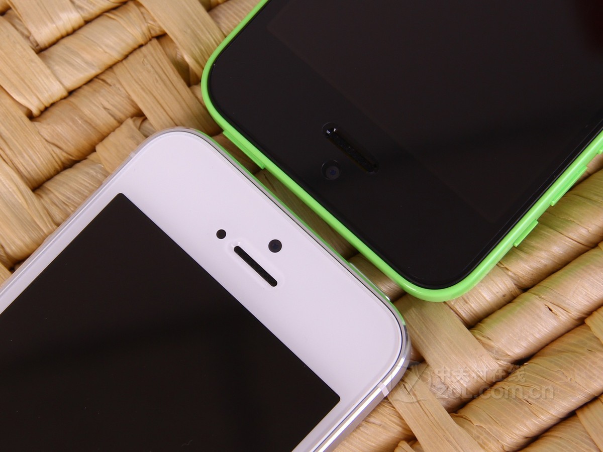 手机 苹果手机 苹果iphone 5c(电信3g) 图片 对比图 4 / 106隐藏