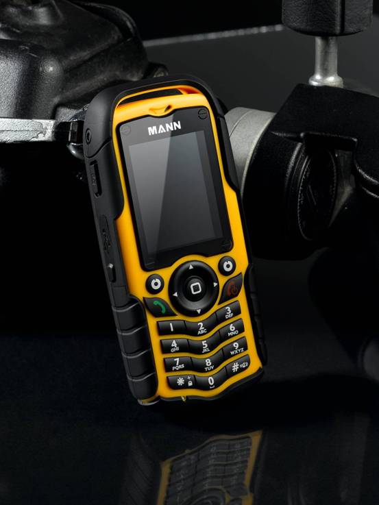 【高清图】 谁更合适?mann两款三防手机送家人图2