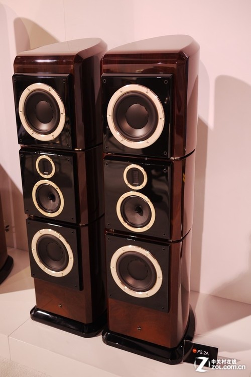CES2014:HiVi����F2.2A���౾��չ�� 