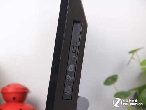 ThinkCentre E93z���� 