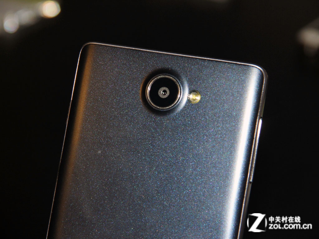 【高清图】 超值电信四核机 千元酷派5951关注度高图6