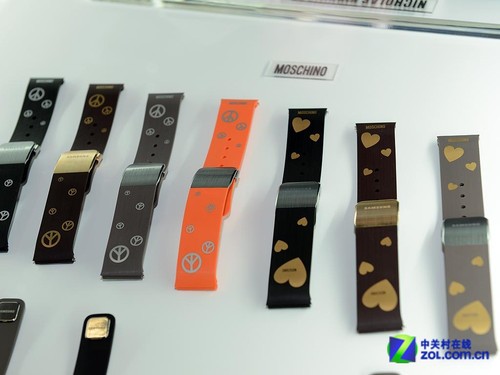 ����S5/Gear����MOSCHINOƷ�����ܱ� 