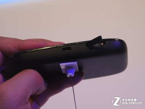 ������пɴ�300Mbps ��ΪE5786�ֳ����� 