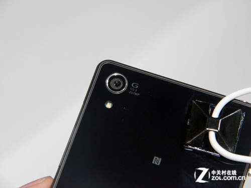 骁龙800+3GB运存 索尼Xperia Z2上手