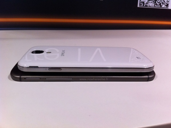 New HTC OneiPhone 5S콢Ա